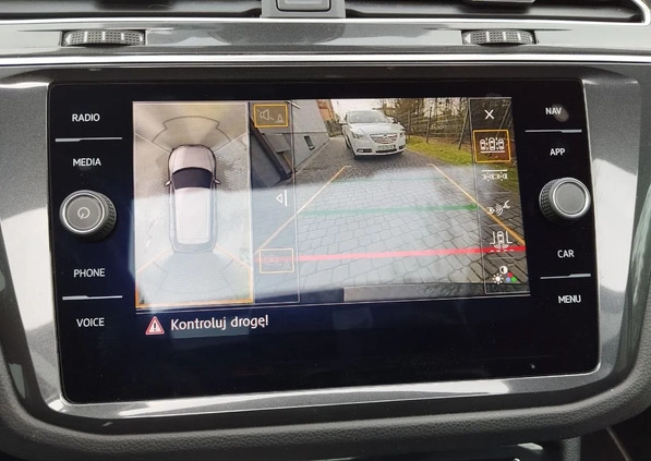 Volkswagen Tiguan cena 123899 przebieg: 138181, rok produkcji 2019 z Barcin małe 277